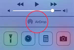 استخدام Airdrop لمشاركة جهات الاتصال على iPhone