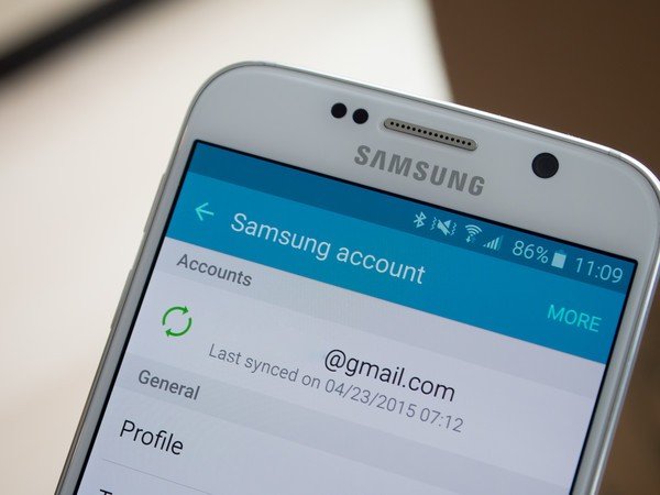 استرداد Samsung Galaxy مع حساب Samsung / Google