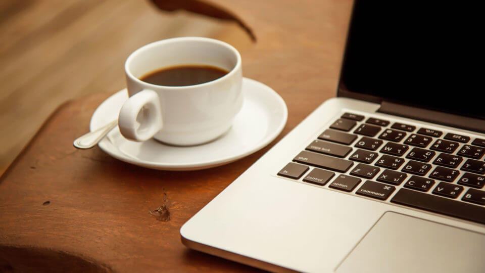 كيف تمنع نظام Mac من النوم أثناء النوم